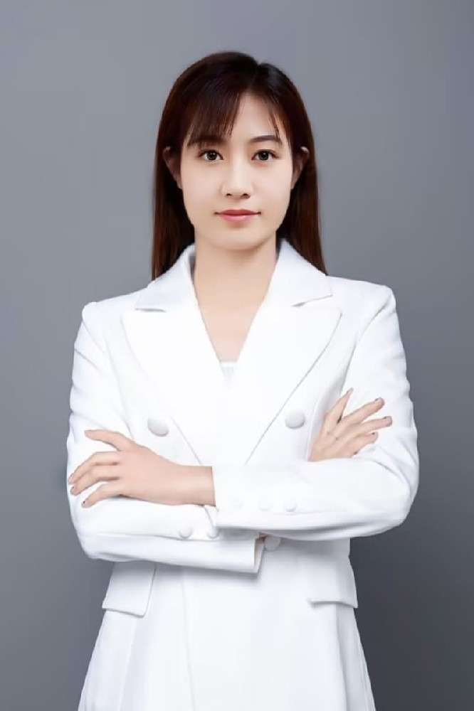 邱丽娜